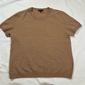 Classic Short-Sleeve Crewneck Sweater - Camel
